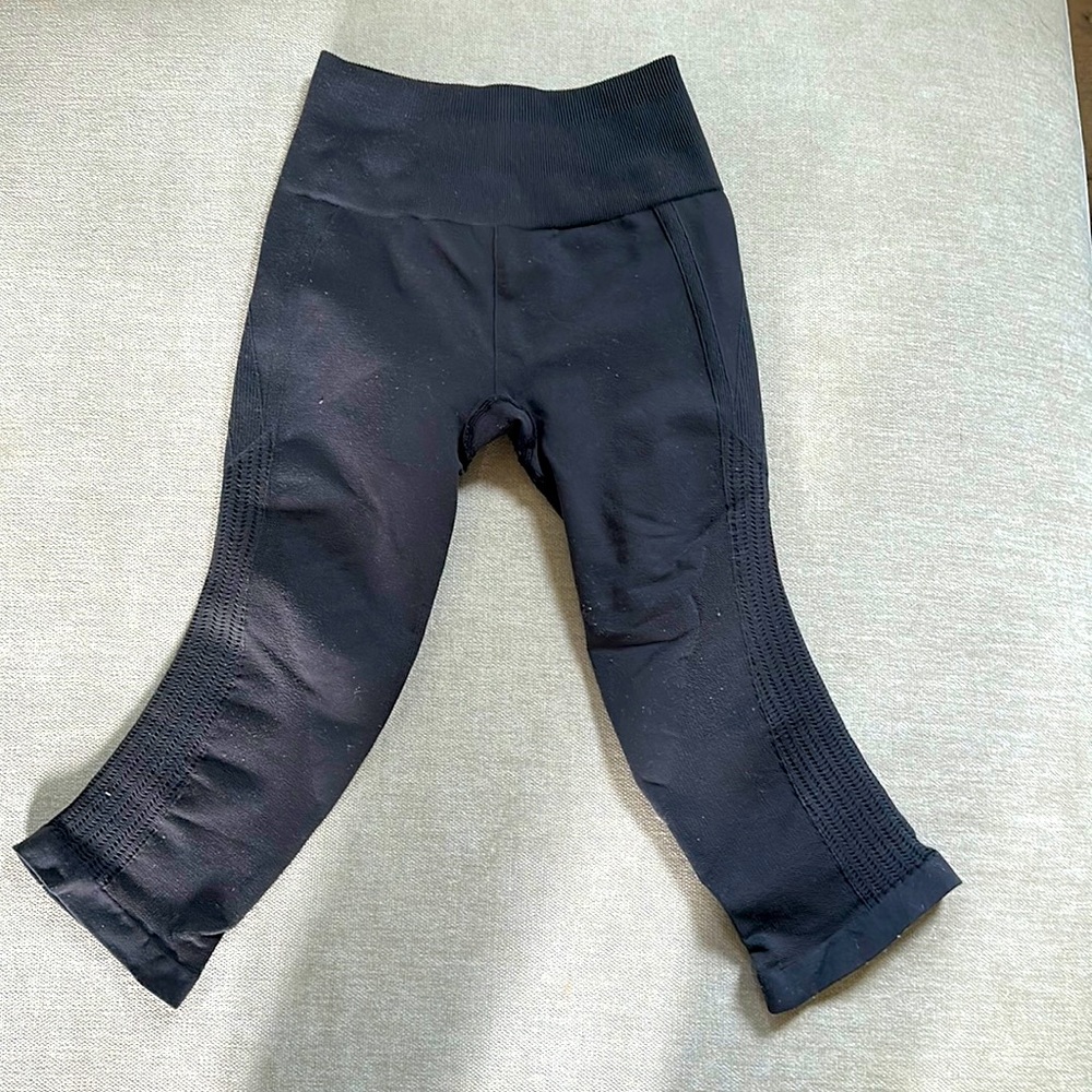 Black lulu leggings